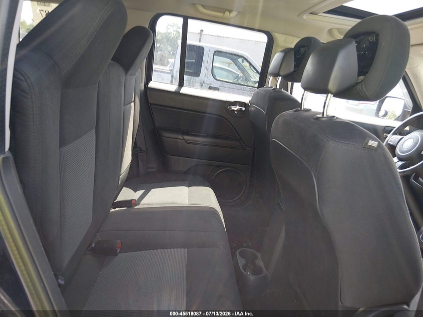 2014 JEEP PATRIOT auction photo 8