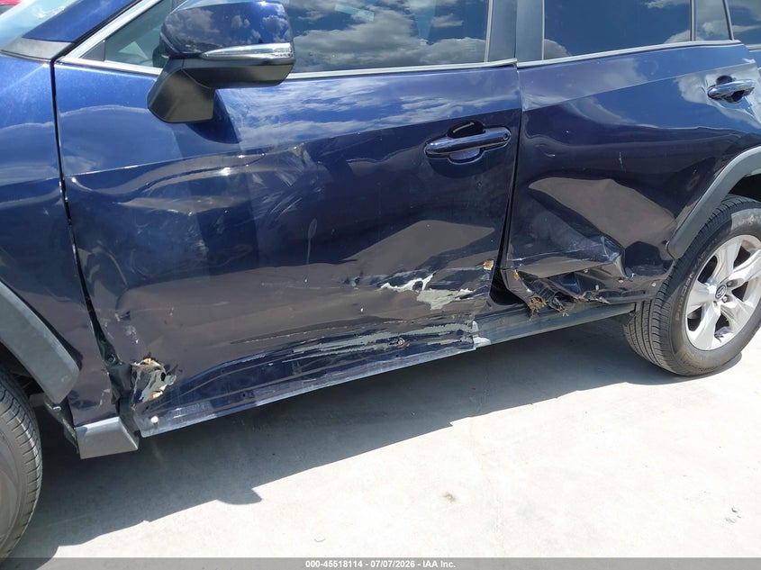 2019 TOYOTA RAV4 auction photo 6