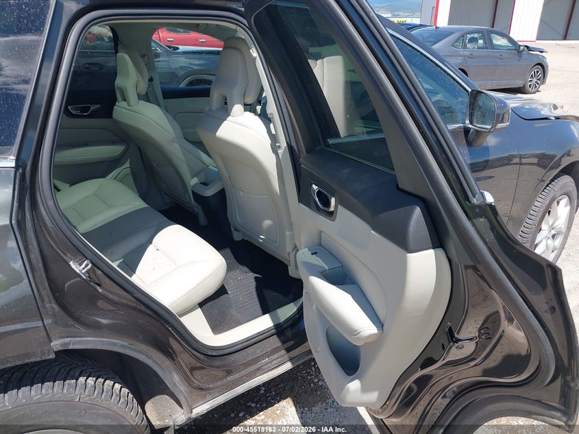 2018 Volvo Xc60 T5 Momentum VIN: YV4102RK0J1084835 Lot: 45518163