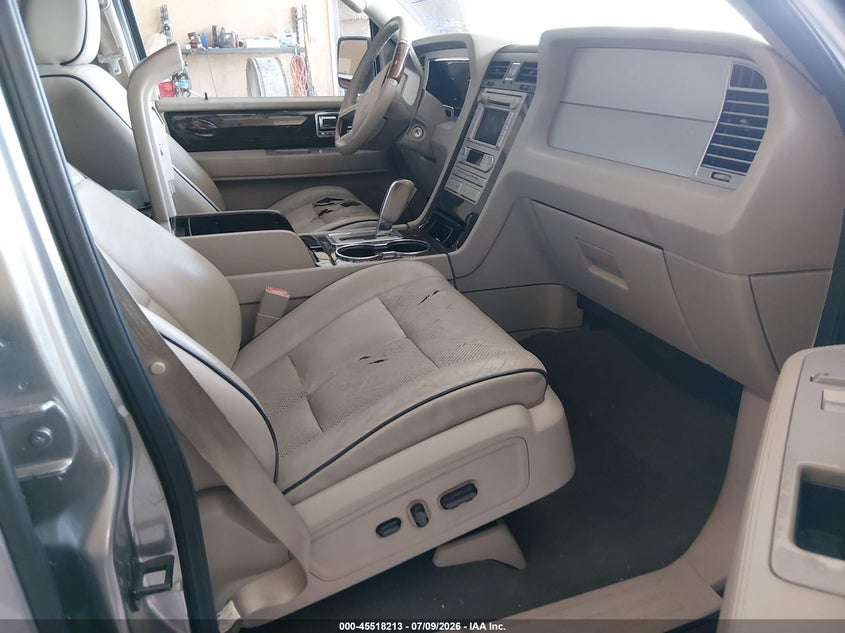 2008 LINCOLN NAVIGATOR auction photo 5