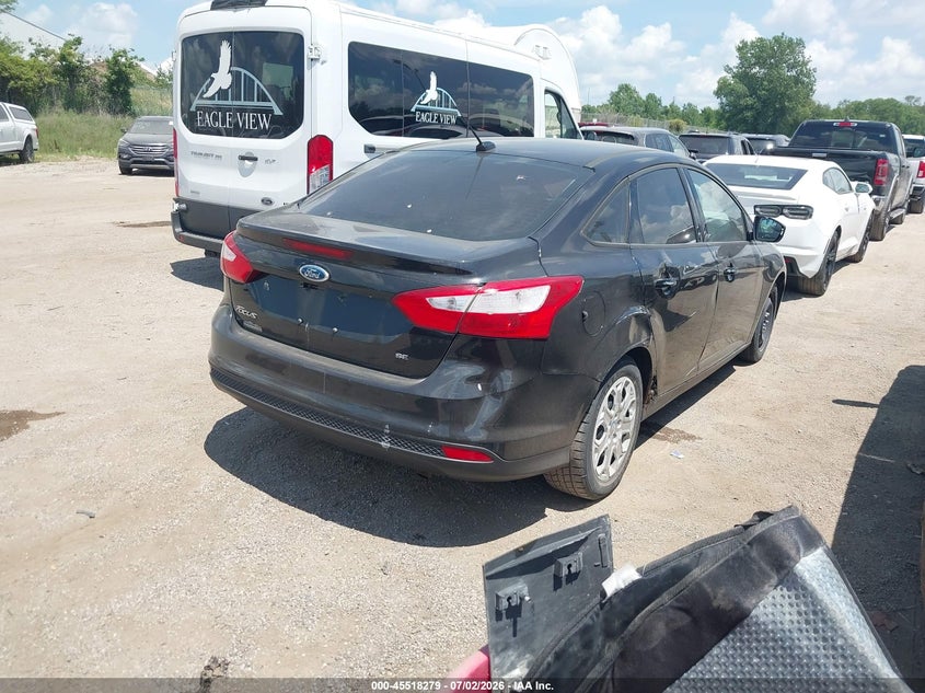 Vin: 1fahp3f24cl132552, lot: 46016495, ford focus se 20124