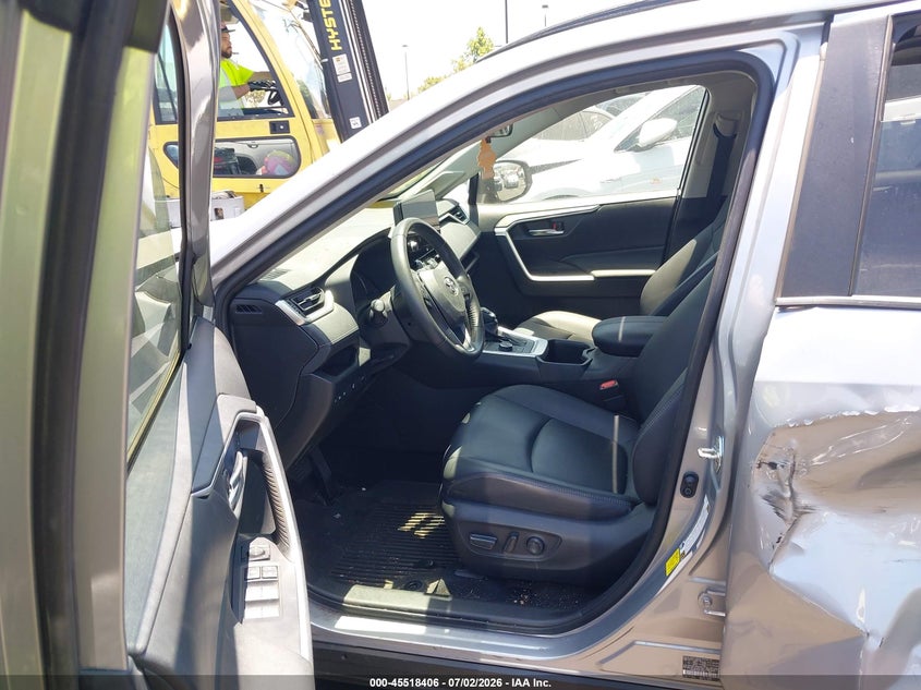 AtlanticExpress - Toyota RAV4 Hybrid