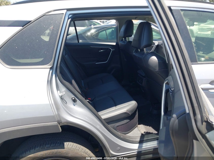 AtlanticExpress - Toyota RAV4 Hybrid