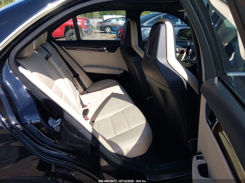 MERCEDES-BENZ C 63 AMG 2009 VIN WDDGF77X69F241537