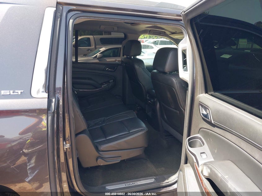 2015 GMC YUKON XL 1500 auction photo 8