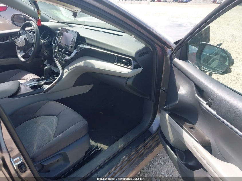 2021 TOYOTA CAMRY auction photo 5