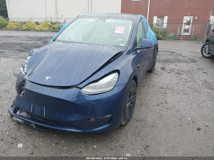 2025 TESLA MODEL Y auction photo 2