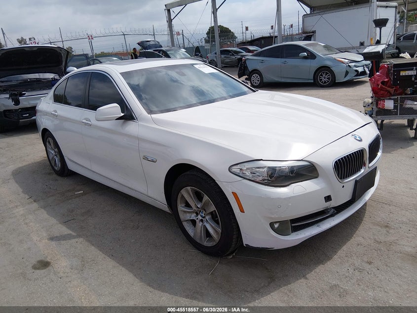 Vin: wbafr1c59bc742862, lot: 46016773, bmw 528i 2011 img_1