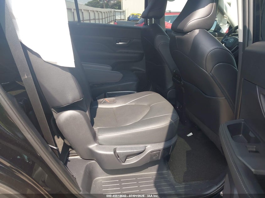 TOYOTA GRAND HIGHLANDER 2026 VIN 5TDAAAA55TS035832