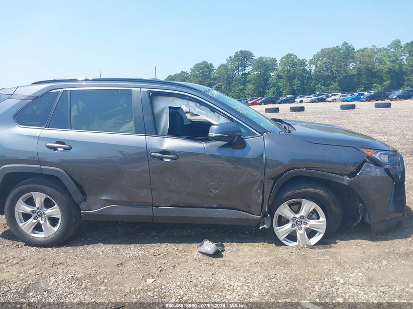 TOYOTA RAV4 - zdjęcie 17