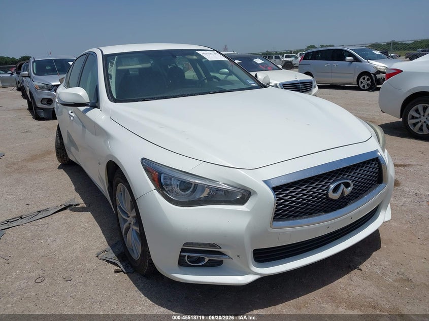 2015 INFINITI Q50