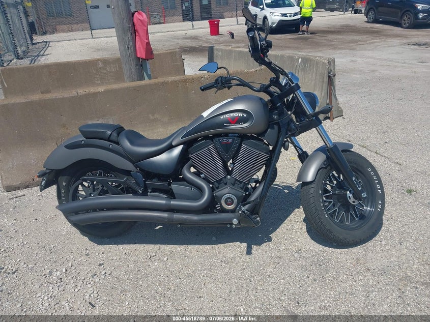2015 VICTORY GUNNER MOTO 2