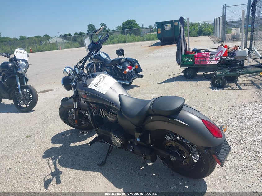 2015 VICTORY GUNNER MOTO 2
