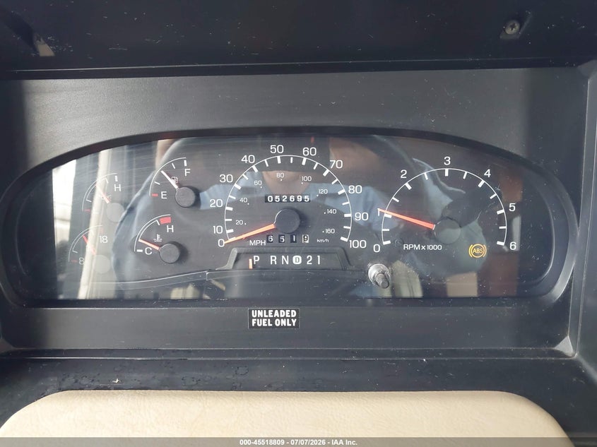2000 Ford F550 Super Duty Stripped Chass VIN: 3FCNF53S9YJA02211 Lot: 45518809