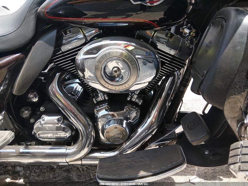 2011 Harley-Davidson Flhtcutg VIN: 1HD1MAM14BB853587 Lot: 45518816