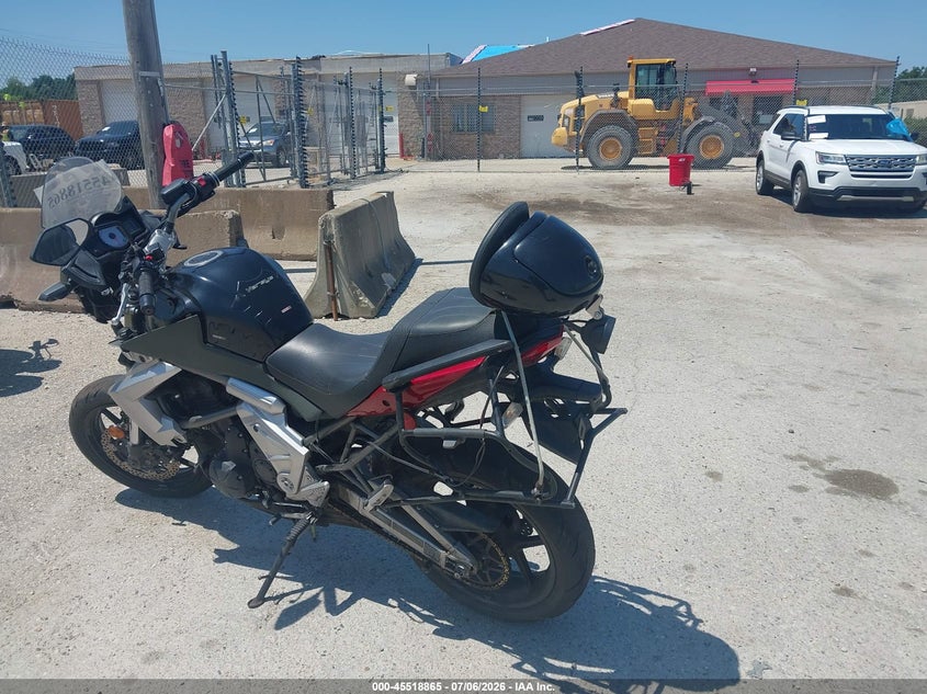 2011 KAWASAKI LE650 auction photo 3