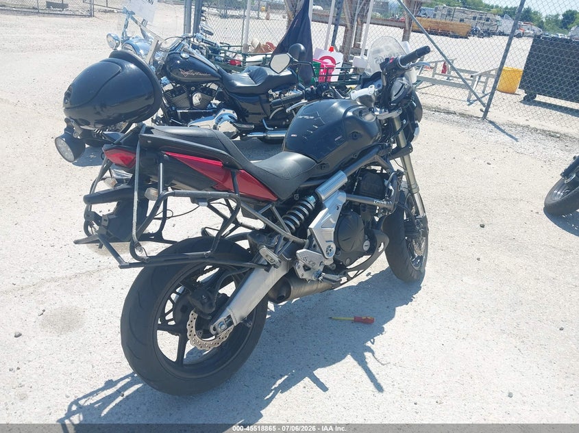 2011 KAWASAKI LE650 auction photo 4