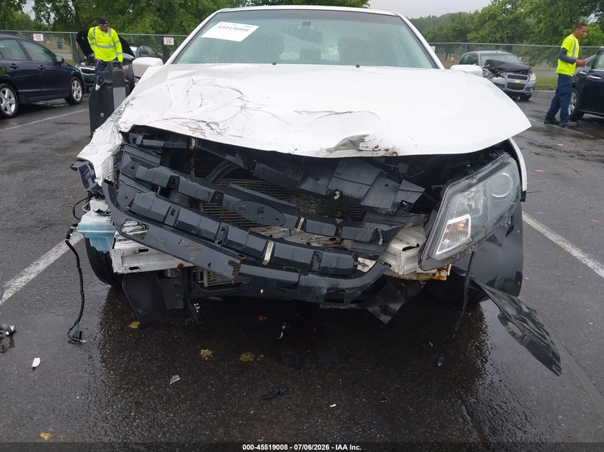 2011 FORD FUSION auction photo 6