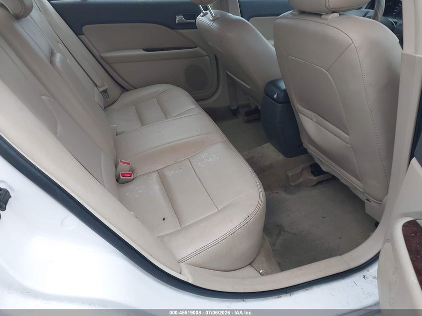 2011 FORD FUSION auction photo 8