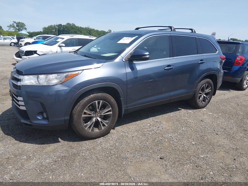 2019 TOYOTA HIGHLANDER auction photo 2