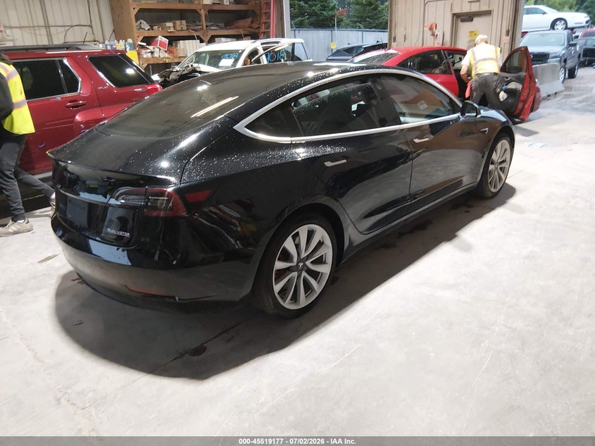 2019 TESLA MODEL 3 auction photo 4