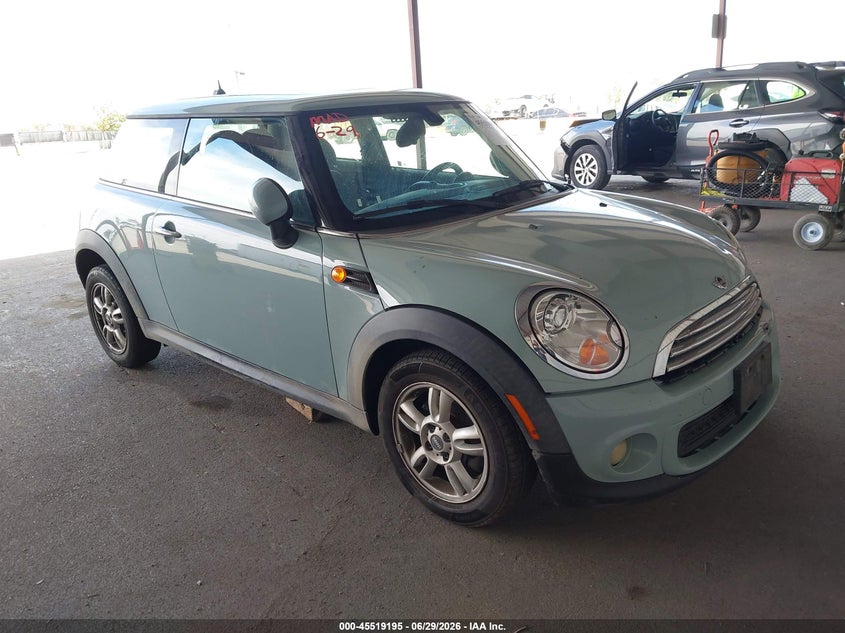 2013 MINI HARDTOP COOPER