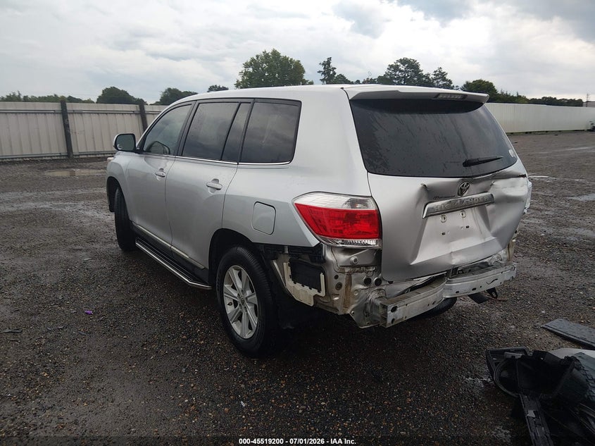 2013 TOYOTA HIGHLANDER auction photo 3