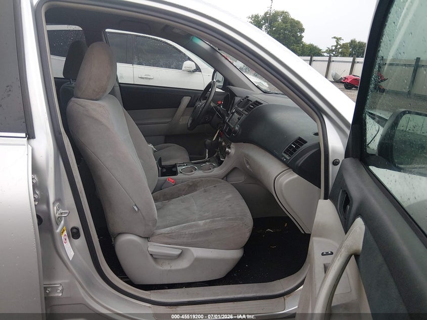 2013 TOYOTA HIGHLANDER auction photo 5