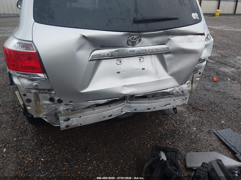 2013 TOYOTA HIGHLANDER auction photo 6