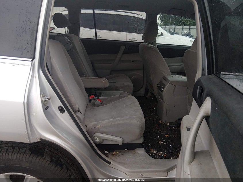 2013 TOYOTA HIGHLANDER auction photo 8
