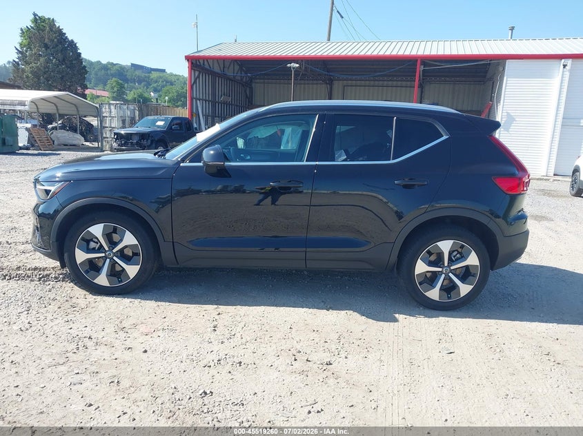 2025 Volvo Xc40 B5 Core Bright Theme VIN: YV4L12UJ2S2469636 Lot: 45519260