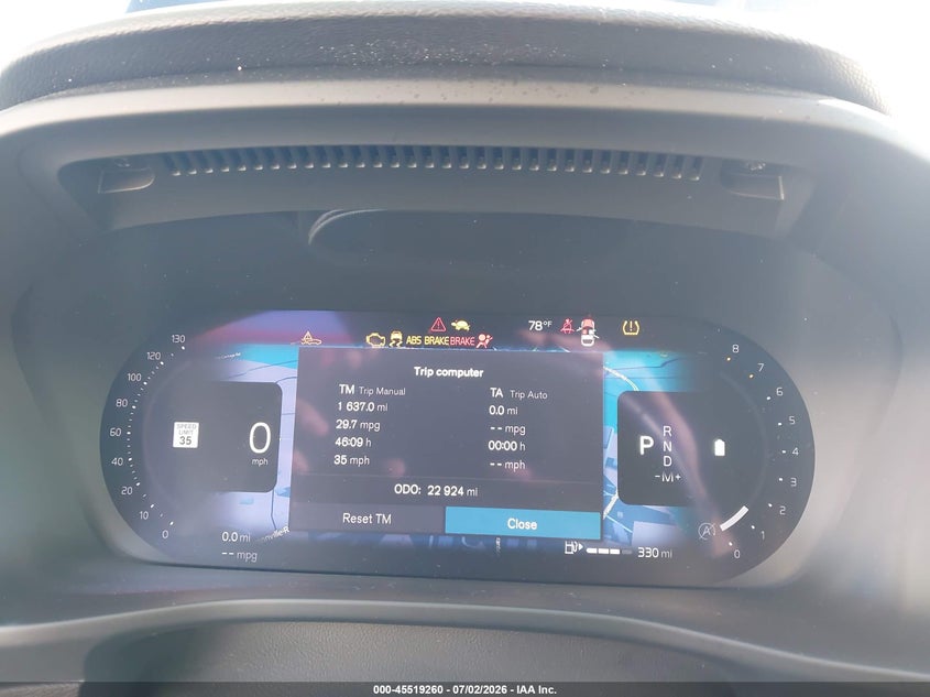 2025 VOLVO XC40 auction photo 7