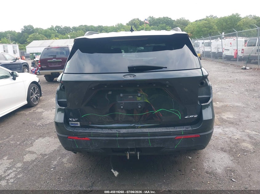2022 FORD EXPLORER XLT · Фото 16