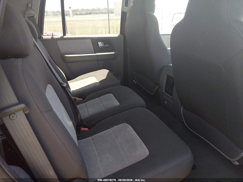 2005 FORD EXPEDITION auction photo 8
