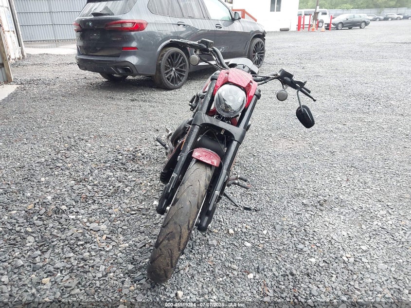 2016 HARLEY-DAVIDSON NIGHT ROD SPECIAL MOTO 2