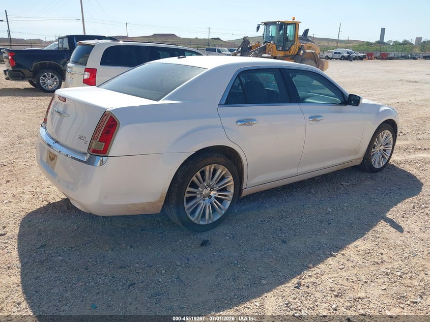 2011 CHRYSLER 300C auction photo 4