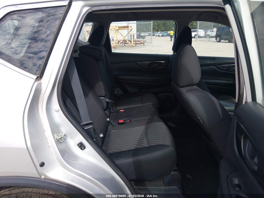 2019 NISSAN ROGUE auction photo 8