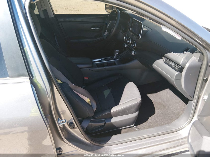 2024 NISSAN SENTRA auction photo 5