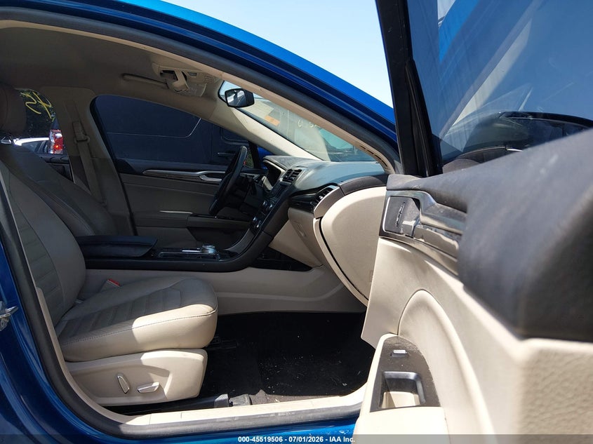 2017 FORD FUSION auction photo 5