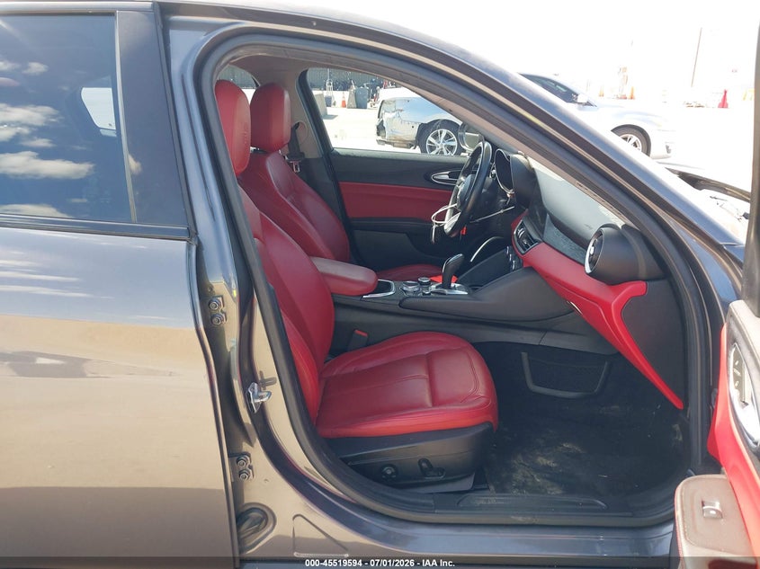 2020 ALFA ROMEO GIULIA auction photo 5
