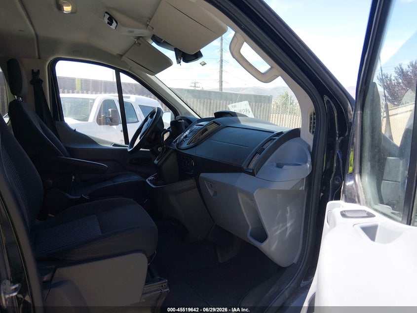 2019 FORD TRANSIT-150 auction photo 5
