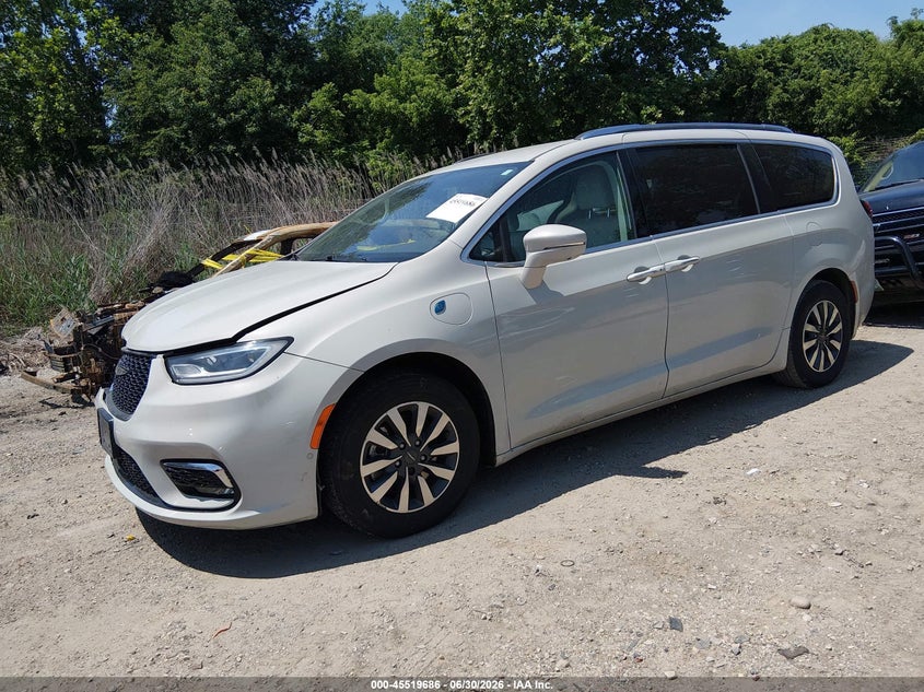 2021 Chrysler Pacifica, Normal Wear & Tear, IAAI, VIN 2C4RC1L78MR586973 — photo 2