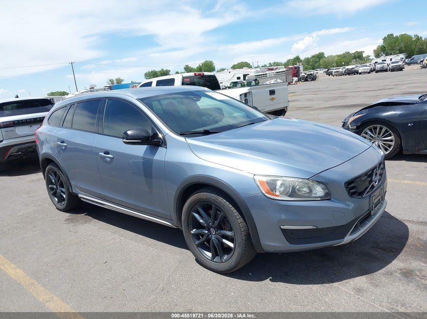 2018 VOLVO V60 CROSS COUNTRY T5