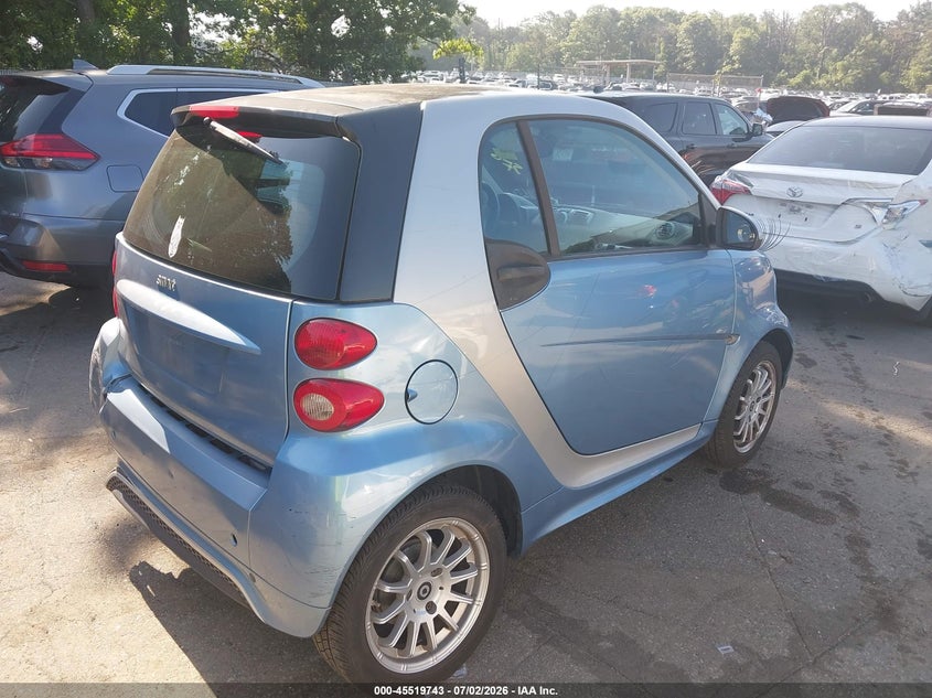 2013 SMART FORTWO COUPE 1.0L I-3 DOHC, 70HP