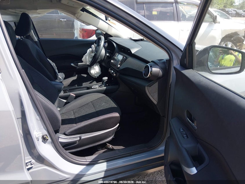 2023 NISSAN KICKS auction photo 5