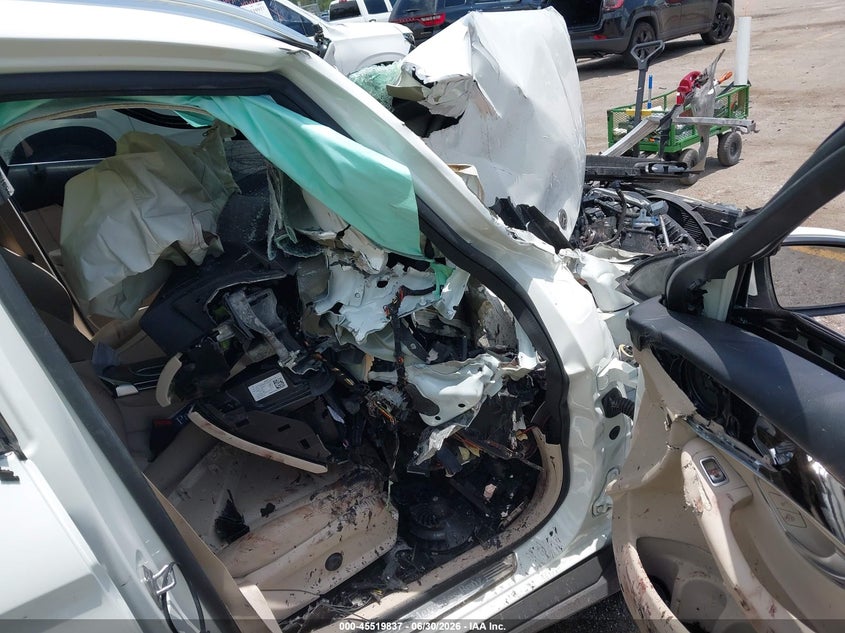 2020 MERCEDES-BENZ GLC 300 auction photo 5