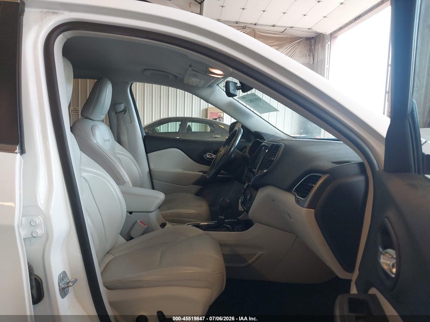 2019 JEEP CHEROKEE auction photo 5