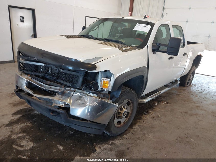 2012 Chevrolet Silverado, Front End, IAAI, VIN 1GC1KVEG5CF186413 — photo 2