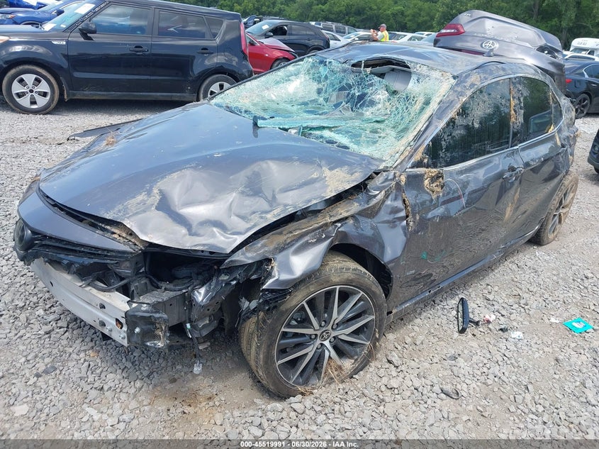 2023 TOYOTA CAMRY auction photo 2