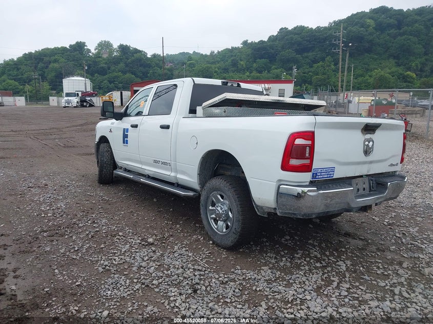 Vin: 3c6ur5cl7pg631304, lot: 46018274, ram 2500 tradesman  4x4 6'4 box 20233